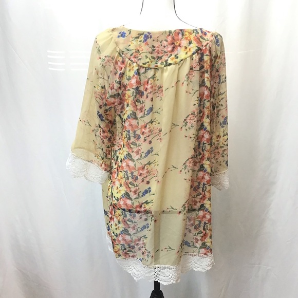 NWOT Fashion Yellow Floral Lace Trim Swimsuit Cover up Kimono Size Medium - Picture 2 of 7